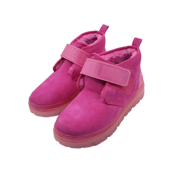 UGG Fuscia Pink Suede Round Toe Booties Slippers Size 9 - Picture 1 of 16